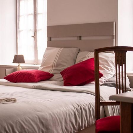 Une Suite Au Jardin Hyenville Esterno foto